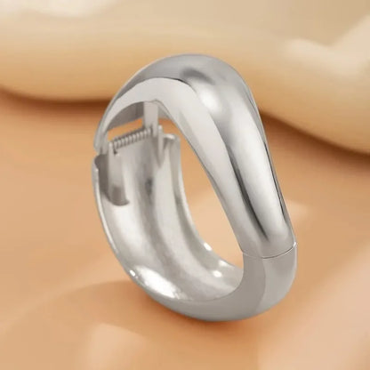 Bracelet femme tendance – L’élégance audacieuse en version XXL