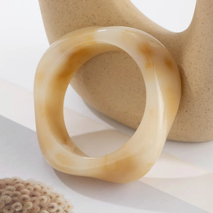 Bracelet femme tendance – Le style urbain aux lignes rebelles