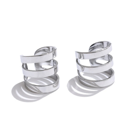 Accessoire original en acier : le ear cuff qui brille