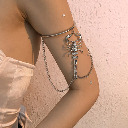 bracelet-de-bras-force-Scorpion-au-bras