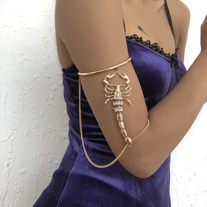 bracelet-de-bras-force-du-Scorpion au-bras