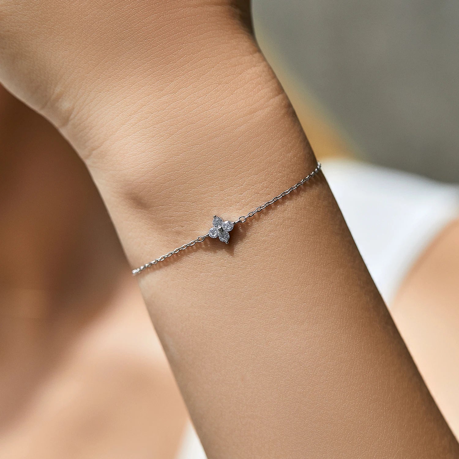 bracelet-femme-argent-chance-elegance-reunies