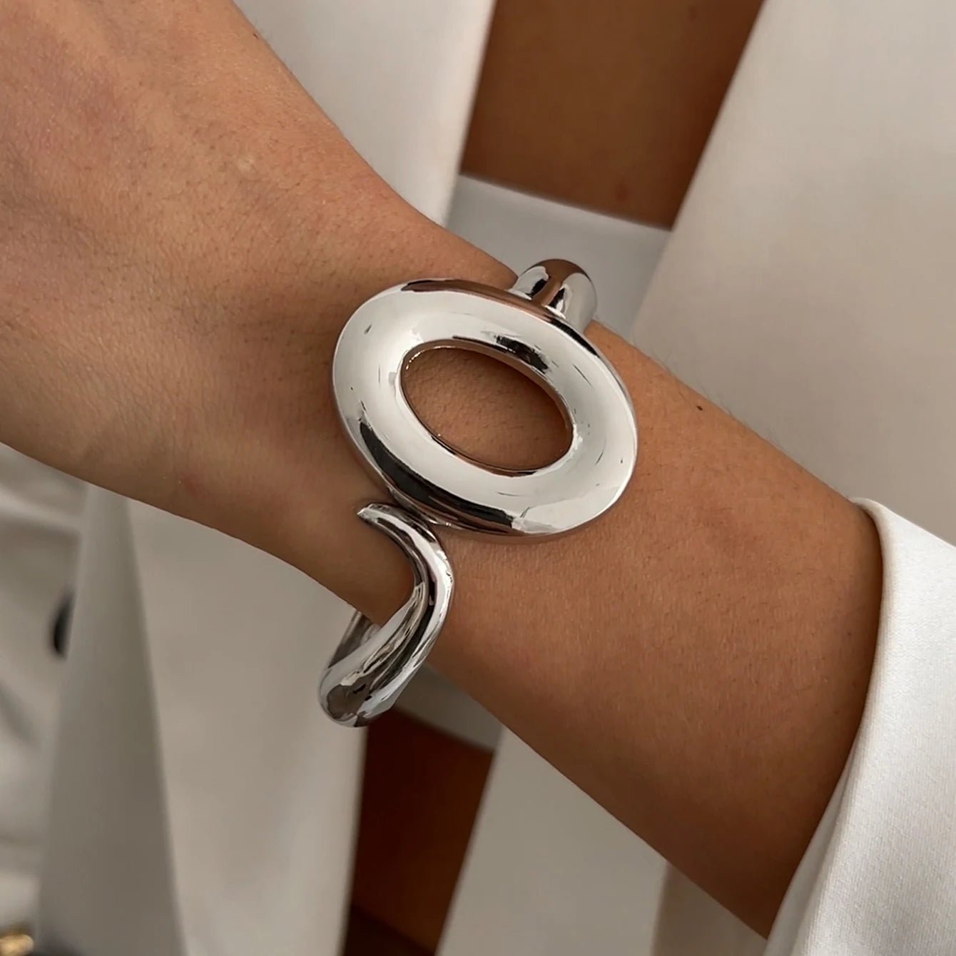 Bracelet femme tendance – Vibe gold, allure rebelle - Innocent - Seduction
