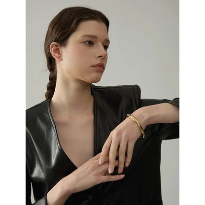 bracelet-jonc-torsion-minimaliste-en-acier-inoxydable