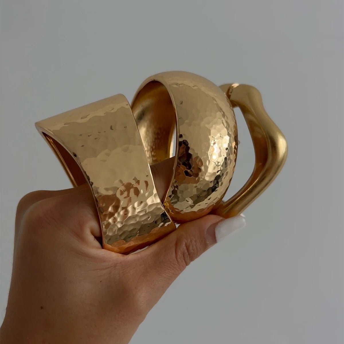 bracelet tendance 2025 style parisien pour femme élégante et inspirante
