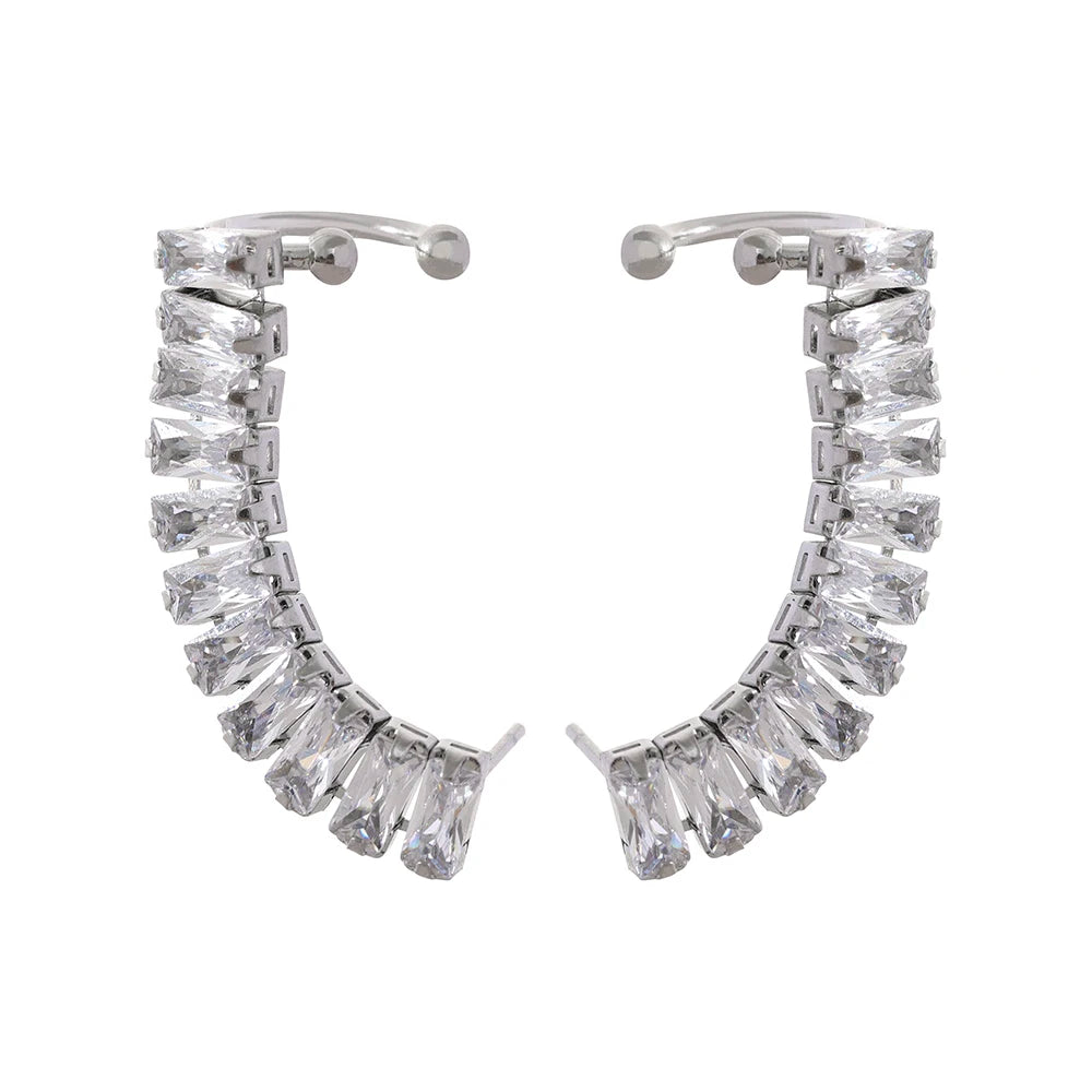 ear cuff inspiré des tendances parisiennes 2025