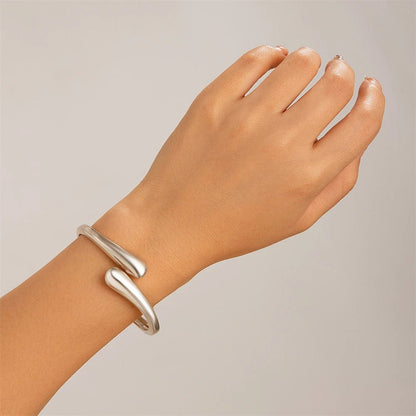 jonc-bracelet-manchette-torsadee-en-argent